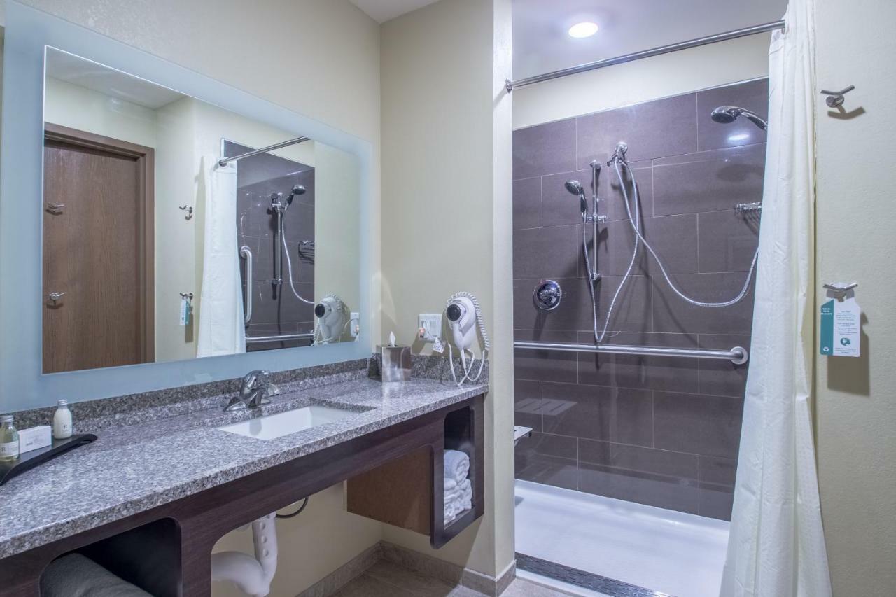 Cobblestone Inn & Suites - St Marys St. Marys Екстериор снимка